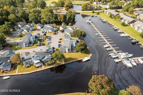 13 Harbour Walk, New Bern, NC 28562 photo 16