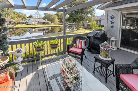 13 Harbour Walk, New Bern, NC 28562 photo 9