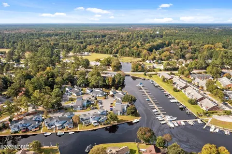 13 Harbour Walk, New Bern, NC 28562 photo 17