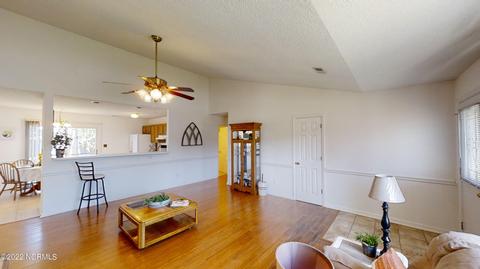 306 Foxridge Ln, Hubert, NC 28539 photo 9