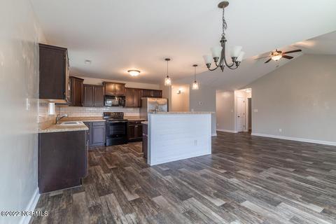 121 Sonia Dr, Hubert, NC 28539 photo 8