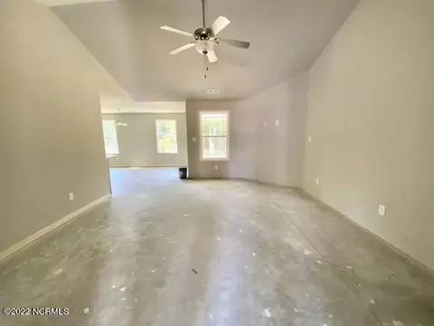 203 Cedar St, Dudley, NC 28333 photo 2