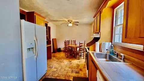103 Laurel Ave, Hamlet, NC 28345 photo 5