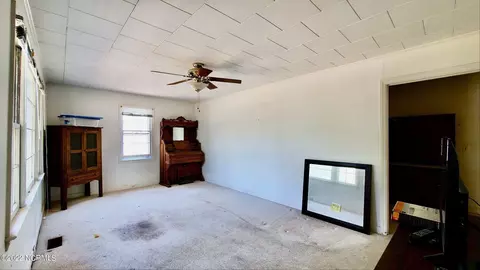 103 Laurel Ave, Hamlet, NC 28345 photo 2