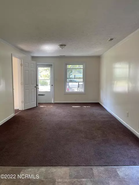 6 Clay St, Hamlet, NC 28345 photo 4