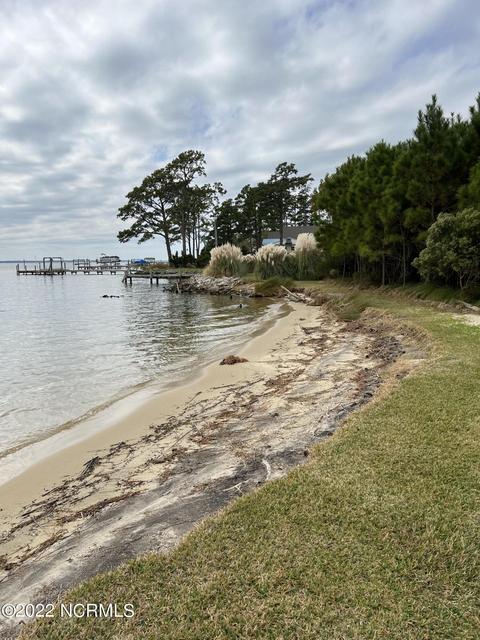 711 W Old Pamlico Beach Rd, Belhaven, NC 27810