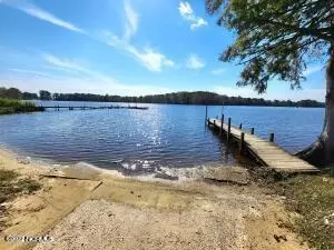 1230 Sans Souci Rd, Windsor, NC 27983 photo 4