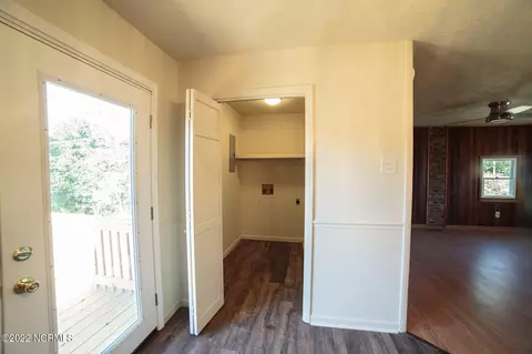 100 Rosemont Ave, Hamlet, NC 28345 photo 9