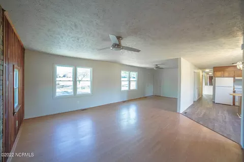 100 Rosemont Ave, Hamlet, NC 28345 photo 7