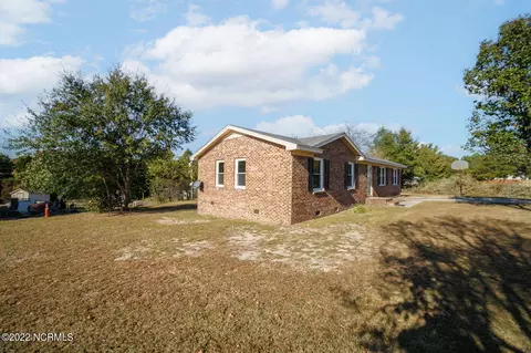 100 Rosemont Ave, Hamlet, NC 28345 photo 3