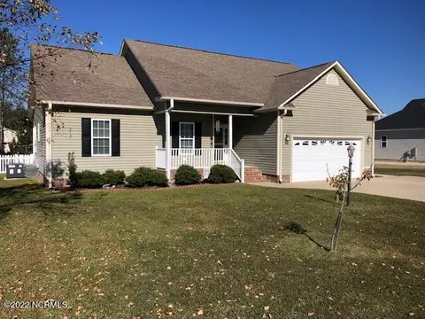 160 Eureka Ave, Washington, NC 27889 photo 1