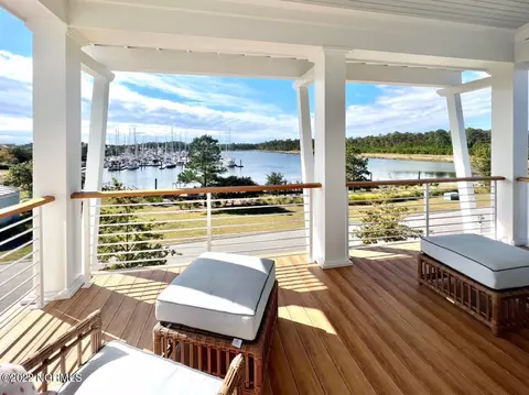 544 E Harborside Rd, Oriental, NC 28571 photo 4
