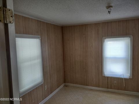 308 Elder St, New Bern, NC 28560 photo 5