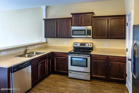 108 Jaydn Dr E, Jacksonville, NC 28546 photo 5