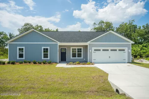 64 Cindy Rd, Richlands, NC 28574