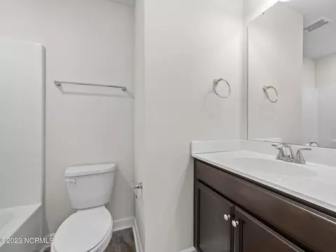 104 Jaydn Dr E, Jacksonville, NC 28546 photo 32