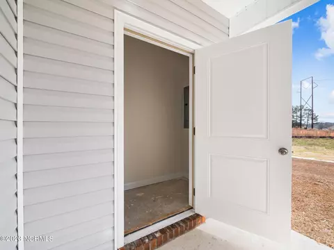 104 Jaydn Dr E, Jacksonville, NC 28546 photo 10