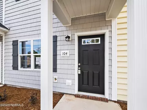 104 Jaydn Dr E, Jacksonville, NC 28546 photo 3
