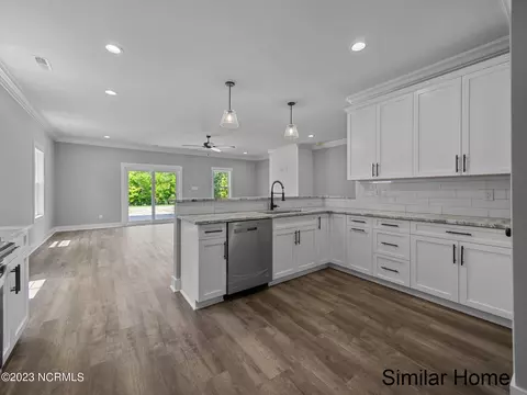299 E Ivybridge Dr, Hubert, NC 28539 photo 6