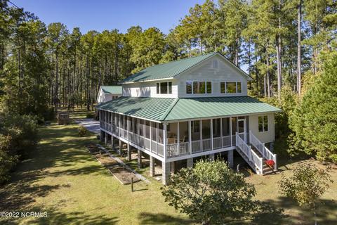 777 Fork Point Rd, Oriental, NC 28571 photo 1