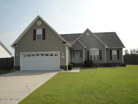 128 Hunt Dr, Hubert, NC 28539 photo 1