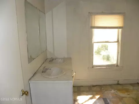 413 E Baker St, Tarboro, NC 27886 photo 11