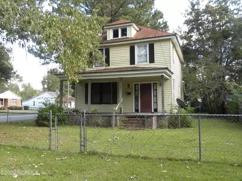 413 E Baker St, Tarboro, NC 27886 photo 1