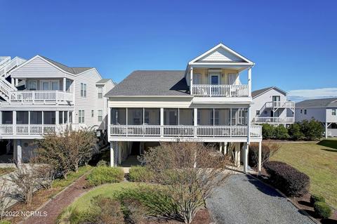 407 38th St, Sunset Beach, NC 28468 photo 1