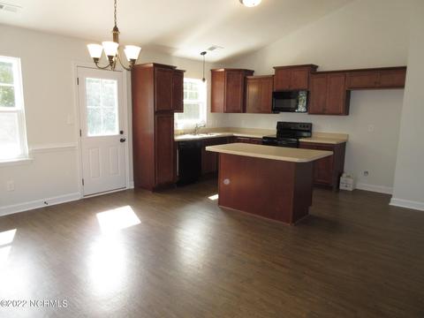 137 Wilburne Dr, Hubert, NC 28539 photo 9