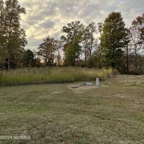 100 Norcum Point Rd, Edenton, NC 27932