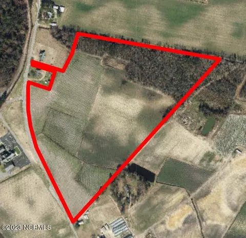 2424 Rocky Hock Rd, Edenton, NC 27932