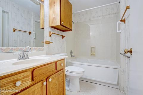 312 Widgeon Dr, Hampstead, NC 28443 photo 6