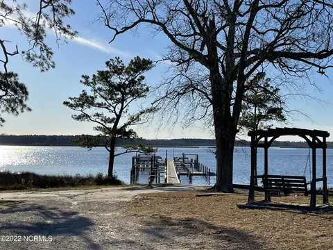 165 Deepwater Dr, Stella, NC 28582 photo 9