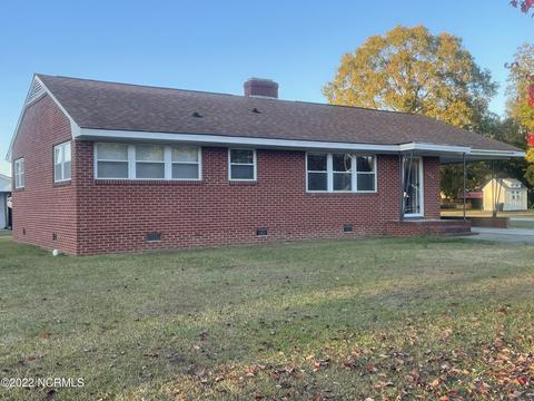 608 Old Post Rd, Erwin, NC 28339 photo 3