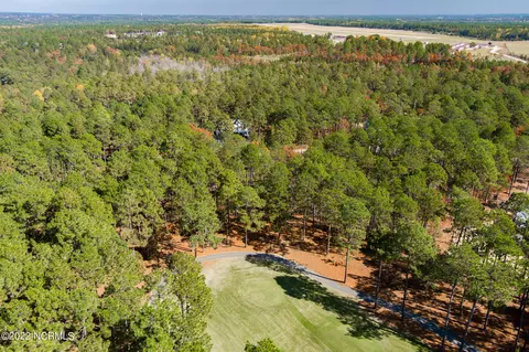 37 Chestertown Dr, Pinehurst, NC 28374 photo 2