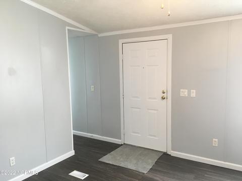 105 Laura Dr, Hubert, NC 28539 photo 4