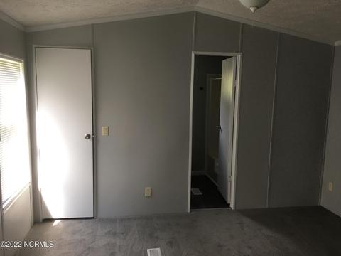 105 Laura Dr, Hubert, NC 28539 photo 13