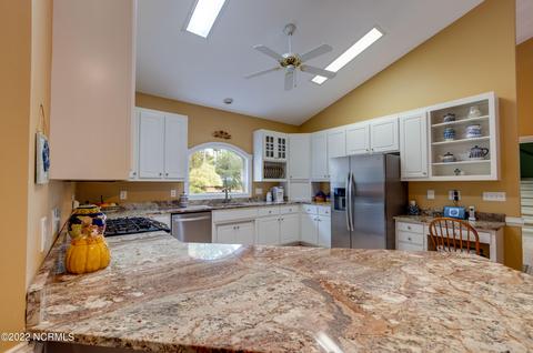 402 Potomac Dr, Chocowinity, NC 27817 photo 12