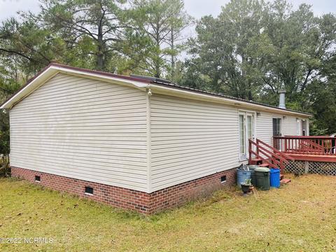 525 Groves Point Dr, Hampstead, NC 28443 photo 10