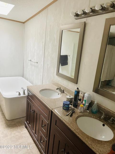 525 Groves Point Dr, Hampstead, NC 28443 photo 32