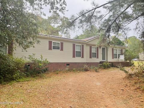 525 Groves Point Dr, Hampstead, NC 28443 photo 4