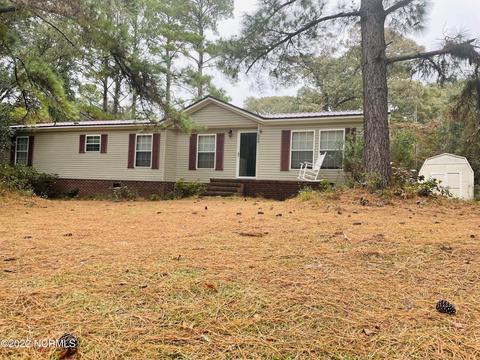525 Groves Point Dr, Hampstead, NC 28443 photo 2