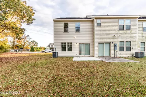 311 Winstead Loop, Richlands, NC 28574 photo 5