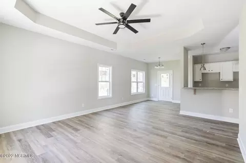 1031 Dan Owen Dr, Hampstead, NC 28443 photo 2