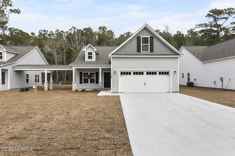 1041 Dan Owen Dr, Hampstead, NC 28443 photo 1