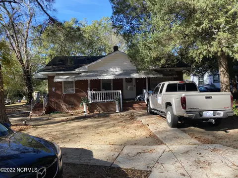 1209 Cedar Ln, Kinston, NC 28501