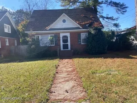 413 E 10th St, Washington, NC 27889 photo 1