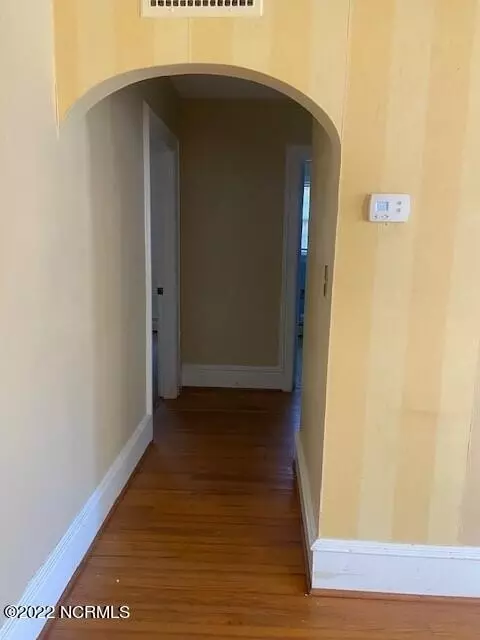 413 E 10th St, Washington, NC 27889 photo 4