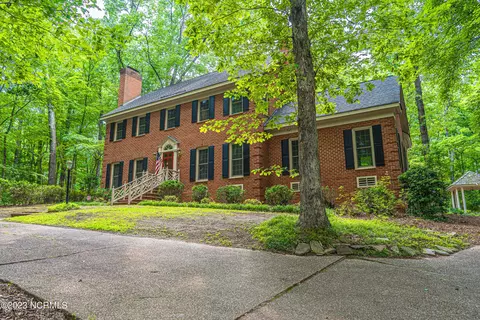 810 Williamsburg Dr, Rockingham, NC 28379