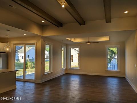 102 Transom Dr N, Grandy, NC 27939 photo 5